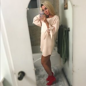 ❌NEW❌ Knot Sleeved Dress